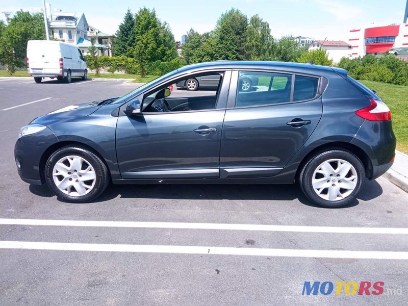 2013' Renault Megane photo #5