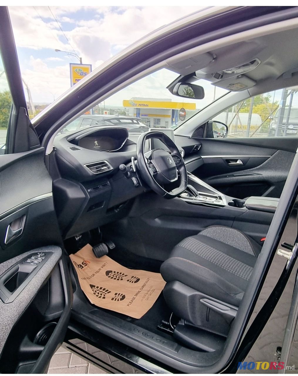 2018' Peugeot 3008 photo #6