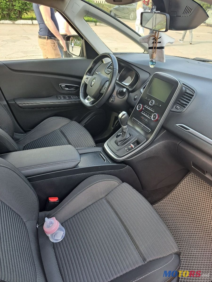 2018' Renault Grand Scenic photo #4