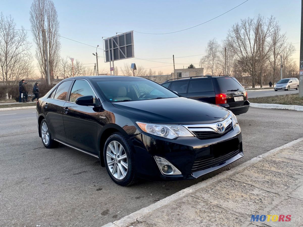 2012' Toyota Camry photo #2