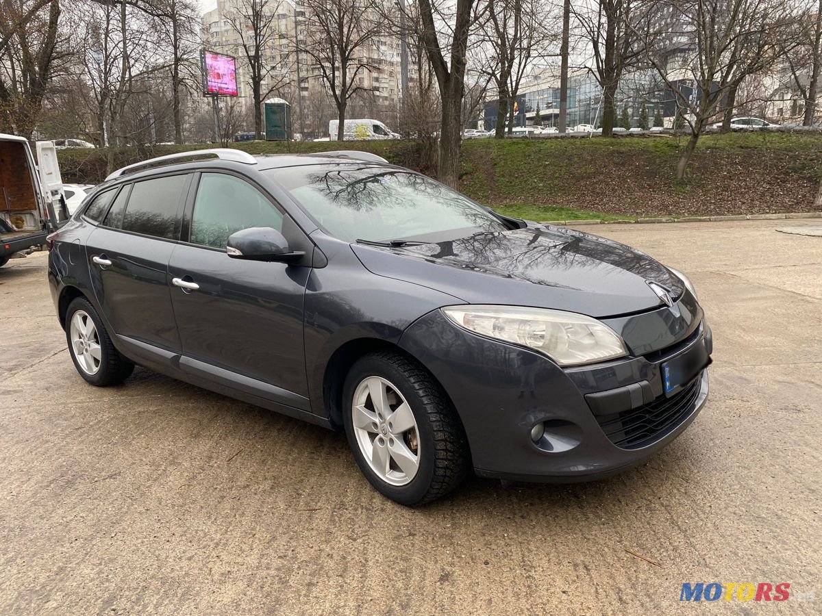 2009' Renault Megane photo #5