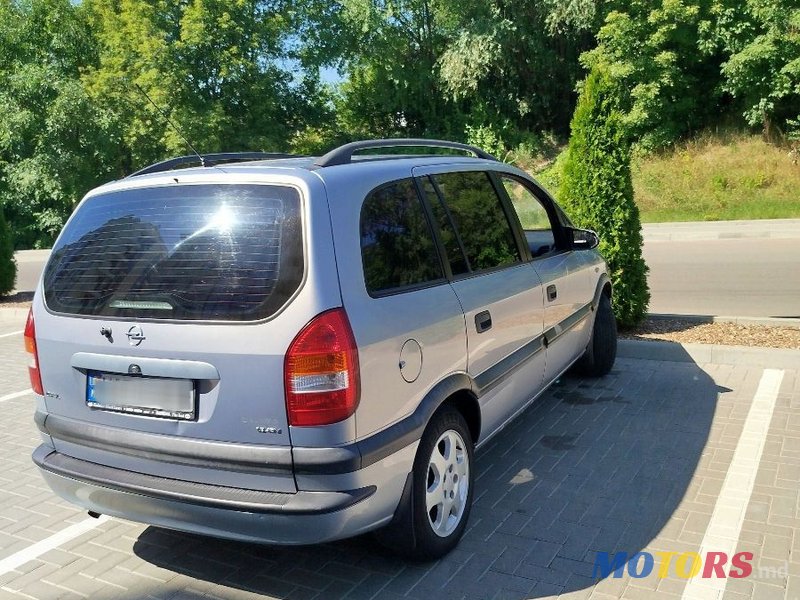 2005' Opel Zafira photo #2