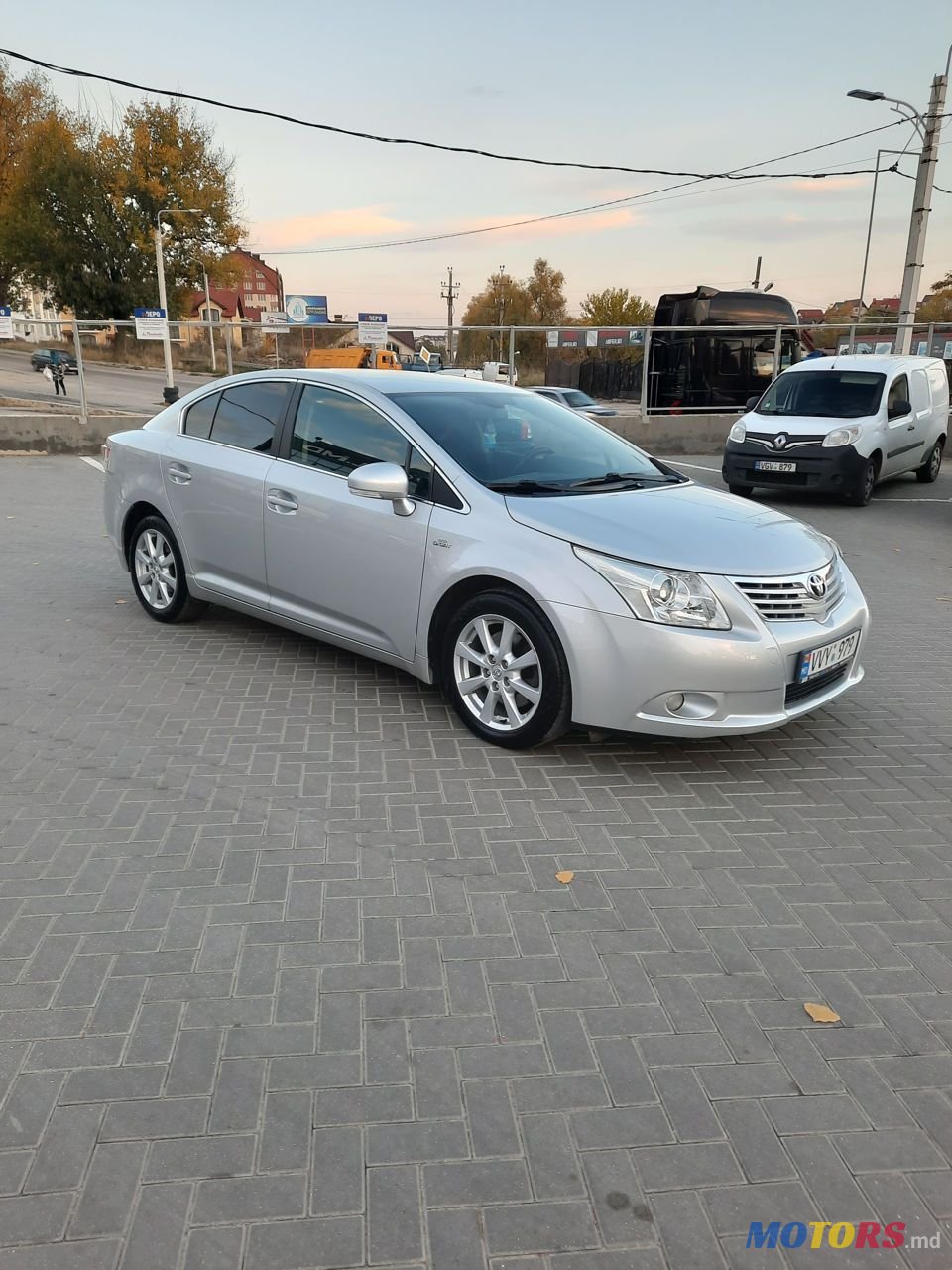 2010' Toyota Avensis photo #2