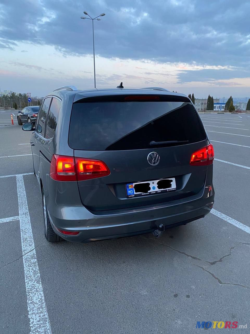 2013' Volkswagen Sharan photo #2