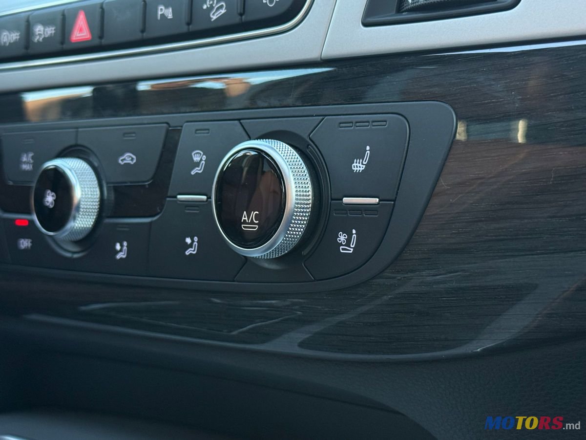 2018' Audi Q7 photo #6