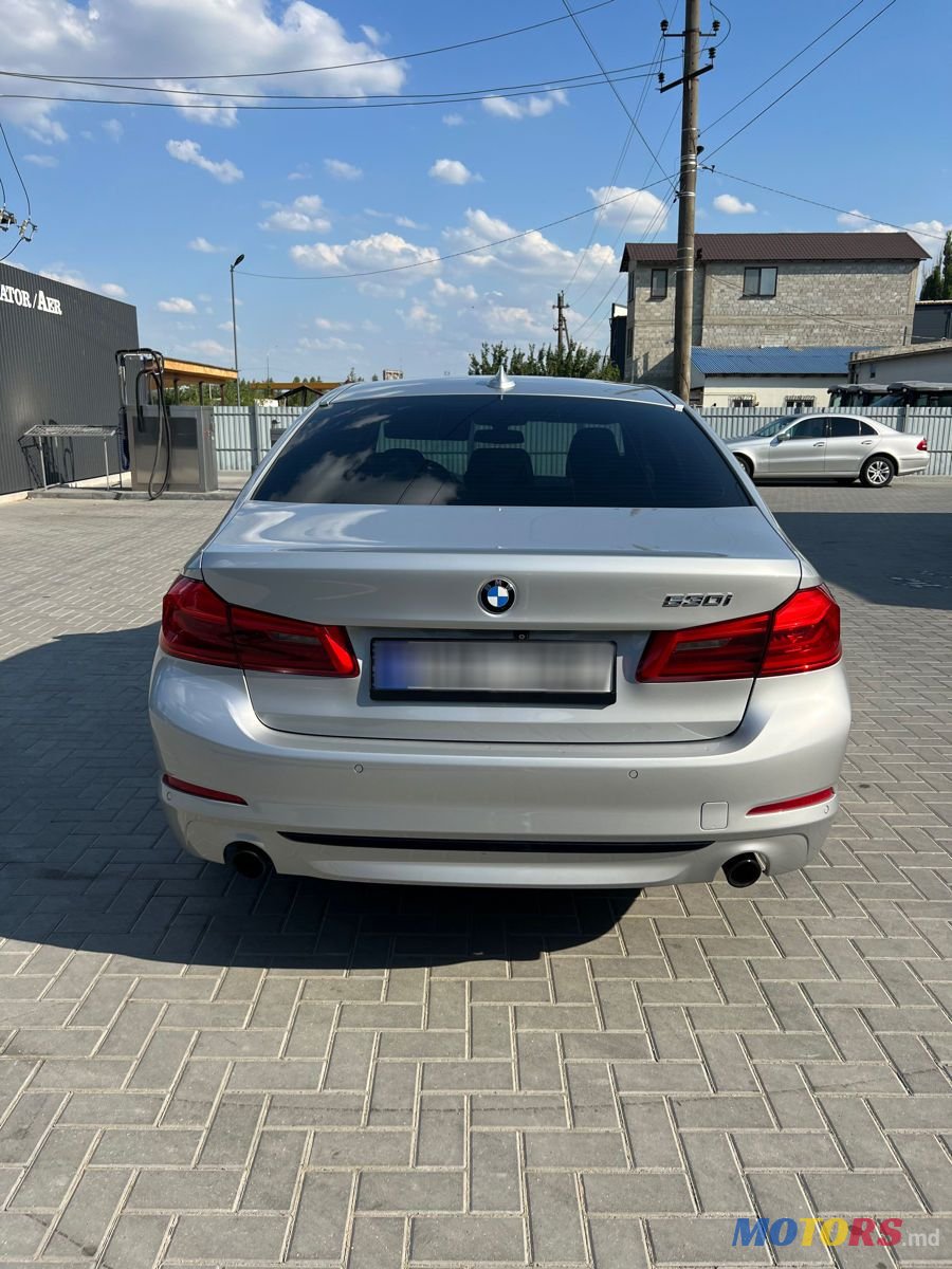 2017' BMW 5 Series photo #4