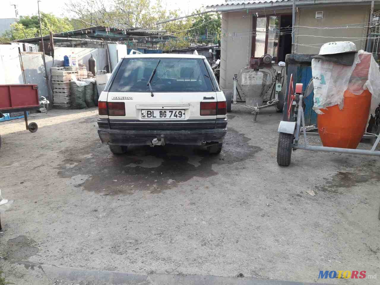 1996' Renault 21 photo #2