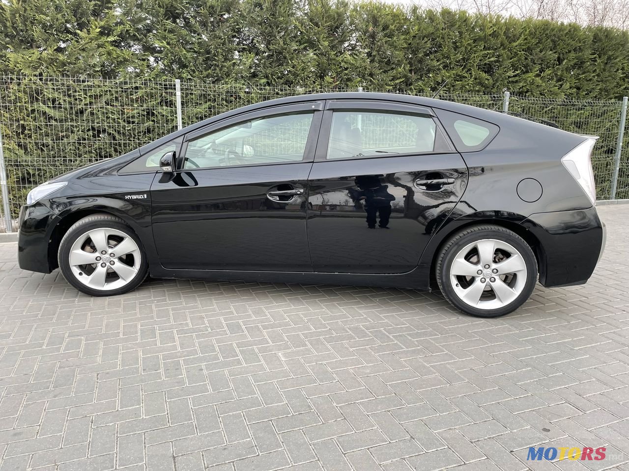 2013' Toyota Prius photo #3