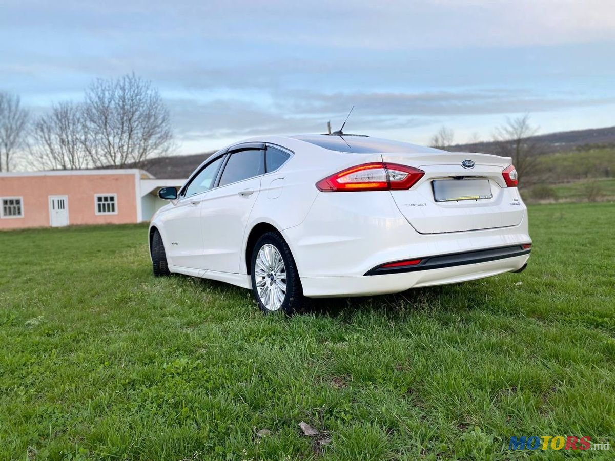 2013' Ford Fusion photo #3