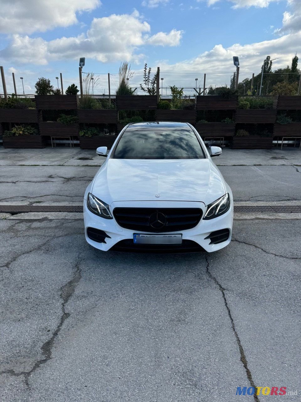 2017' Mercedes-Benz E-Class photo #2