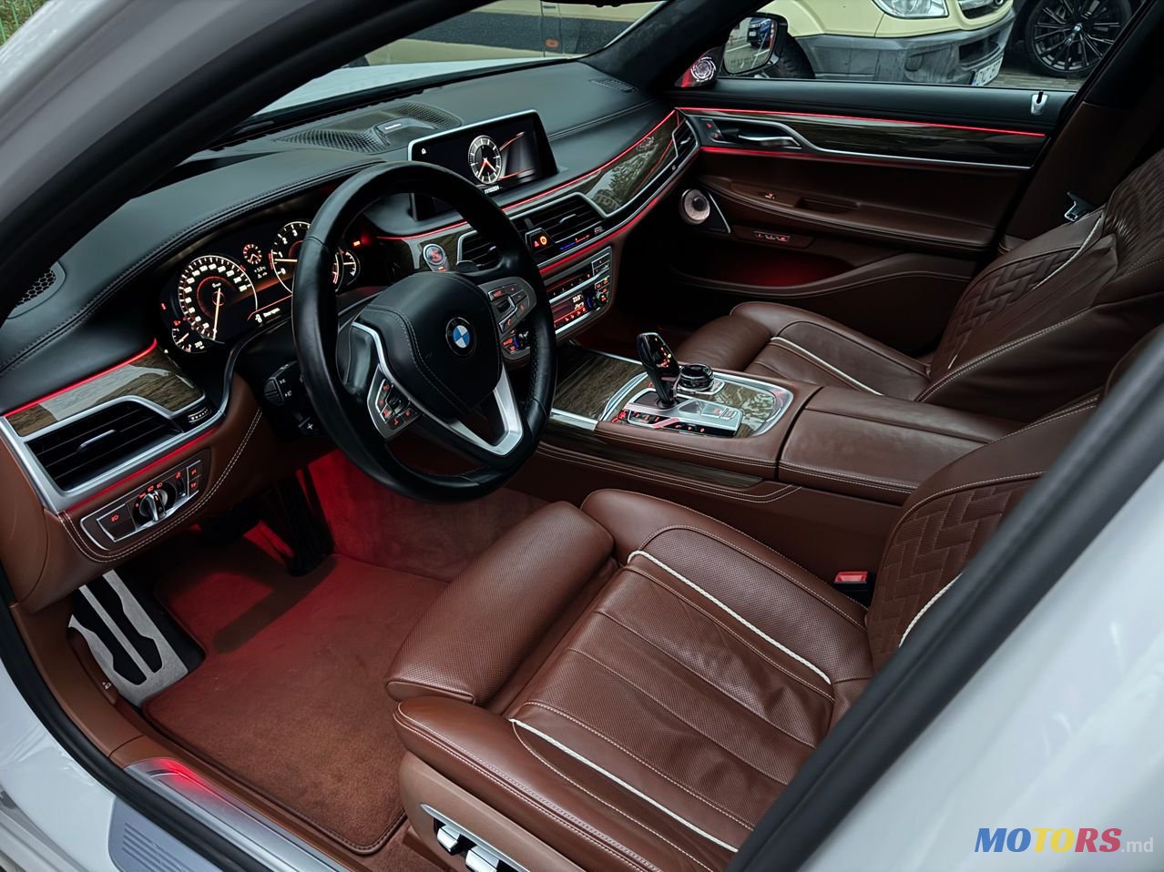 2016' BMW 7 Series photo #6