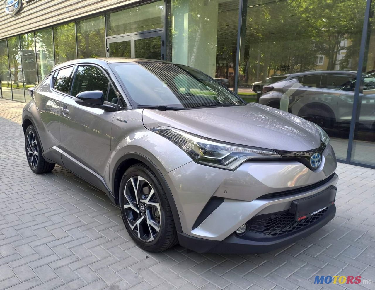 2017' Toyota C-HR photo #2