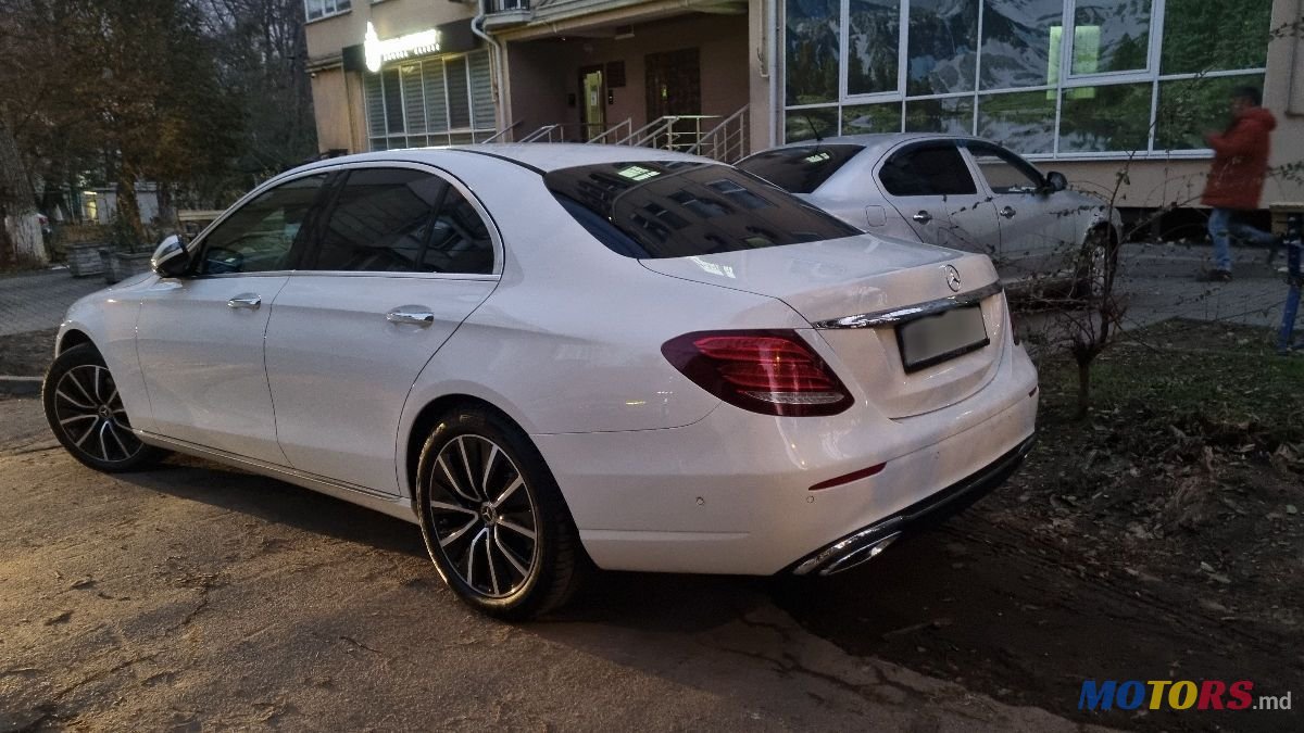 2017' Mercedes-Benz E Класс photo #2