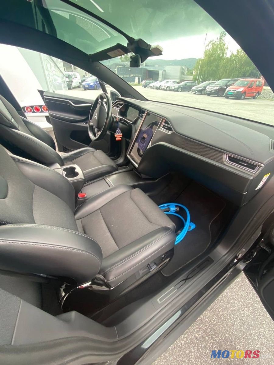 2017' Tesla Model X photo #6