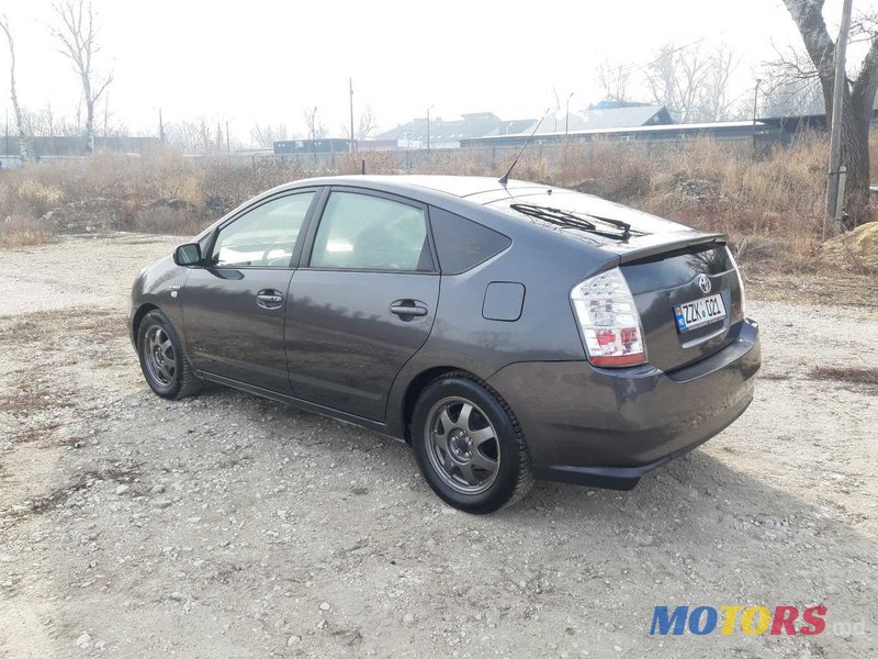 2008' Toyota Prius photo #3