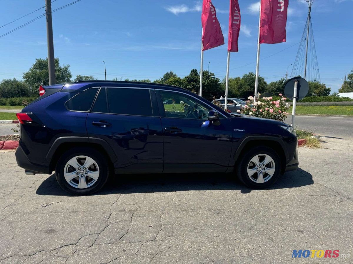 2020' Toyota RAV4 photo #1