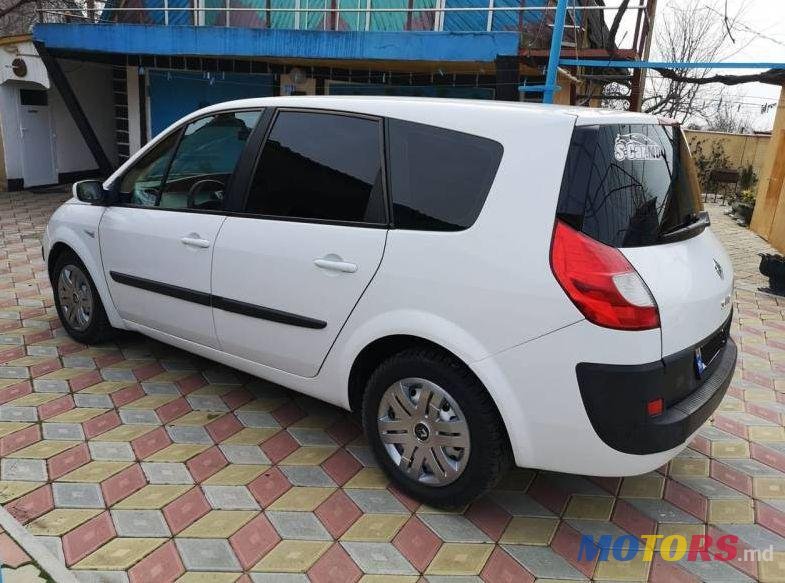 2007' Renault Grand Scenic photo #1