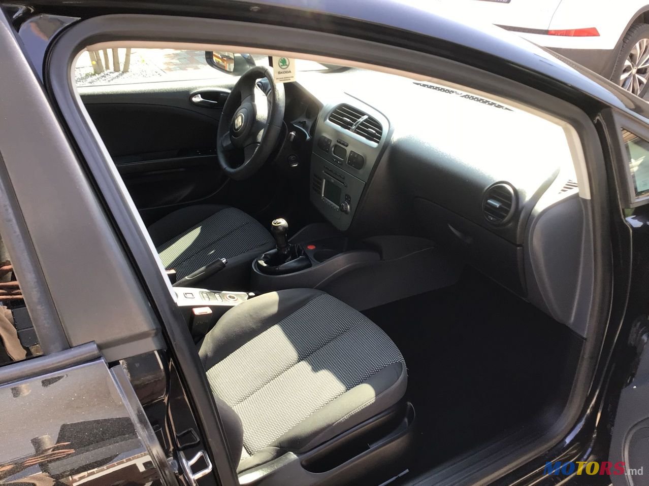 2009' SEAT Leon photo #5