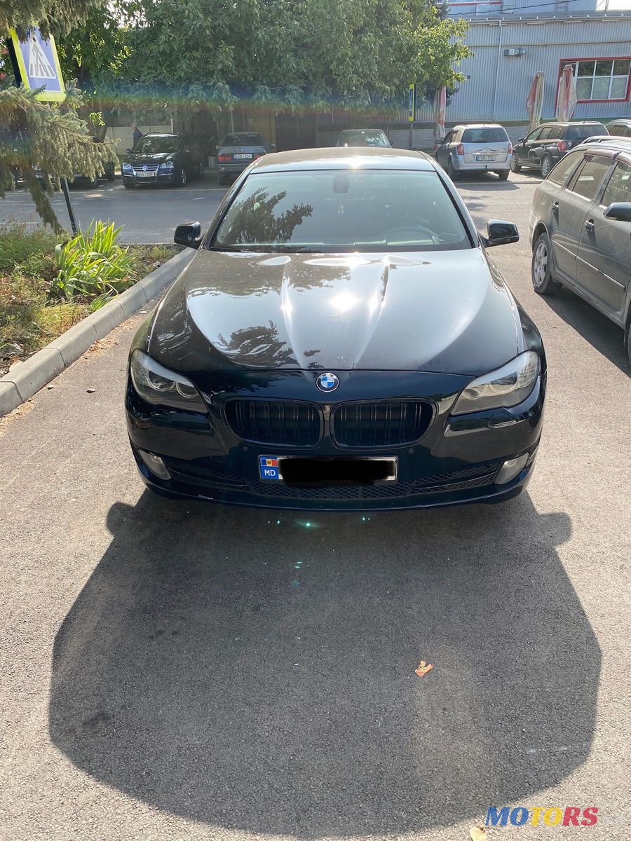 2012' BMW 5 Series photo #1