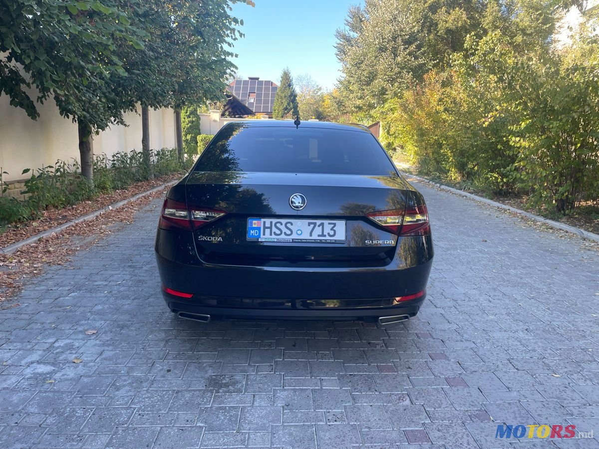 2016' Skoda Superb photo #4