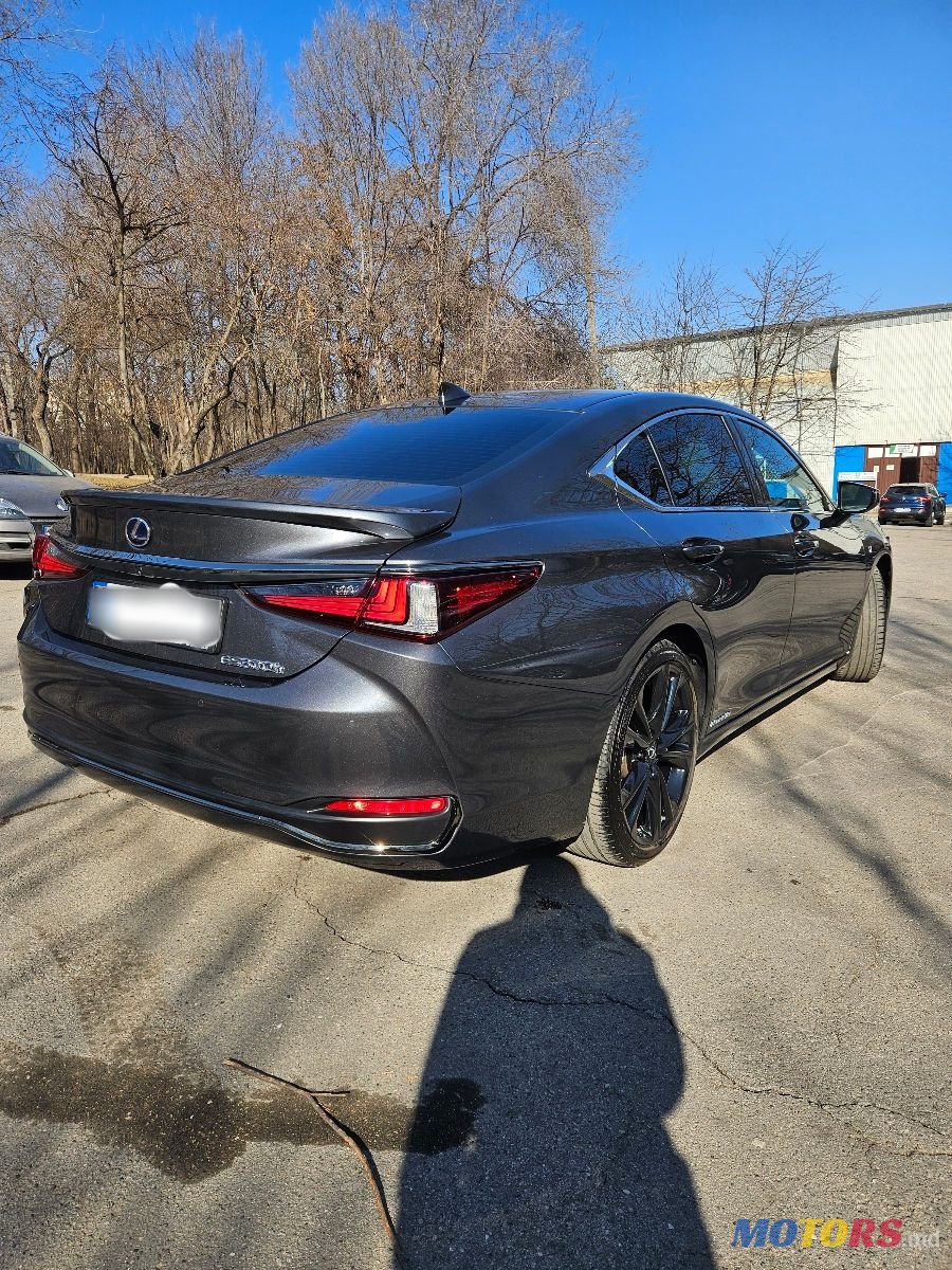 2022' Lexus Es Series photo #4