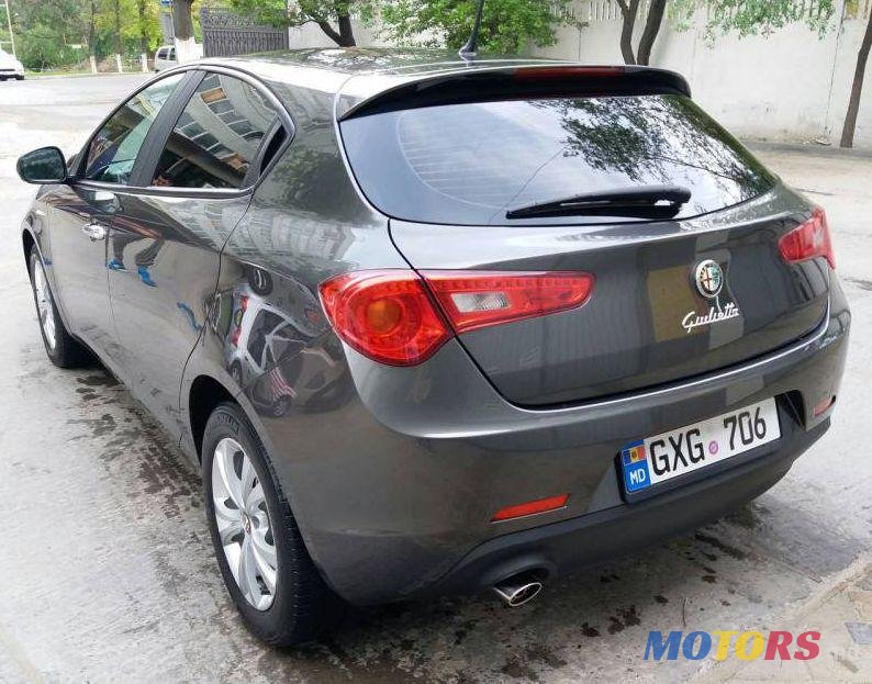 2014' Alfa Romeo Giulietta photo #3