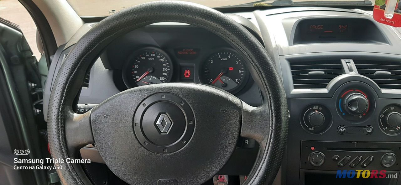 2003' Renault Megane photo #2