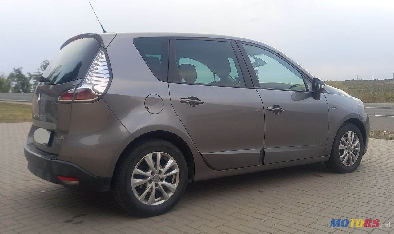 2015' Renault Scenic photo #3