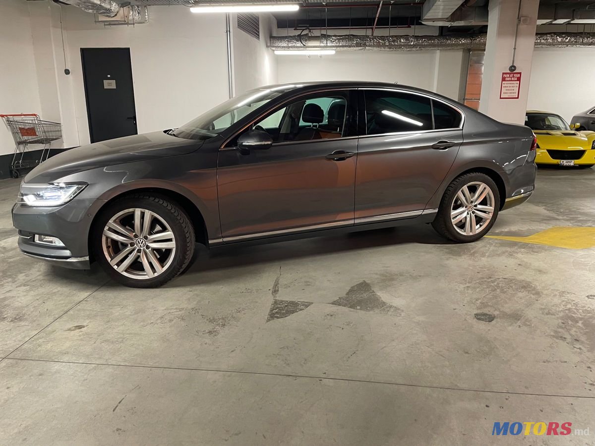 2017' Volkswagen Passat photo #5