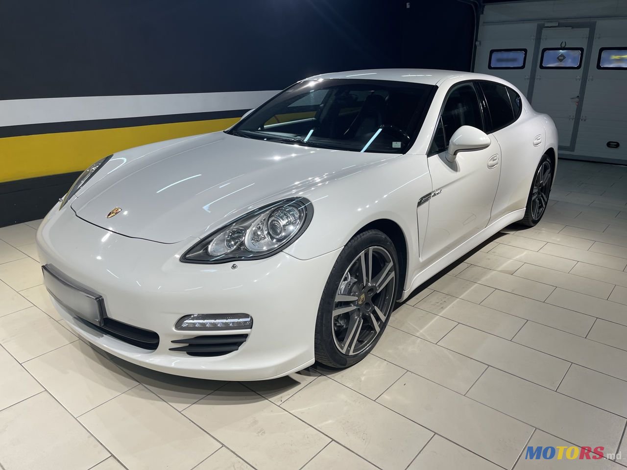 2011' Porsche Panamera photo #1