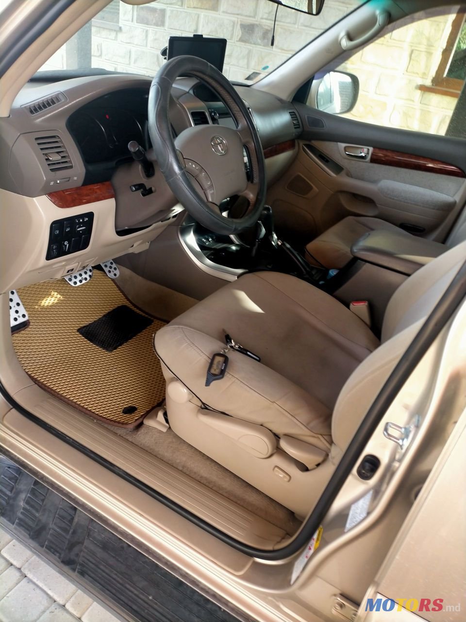 2008' Toyota Land Cruiser Prado photo #4