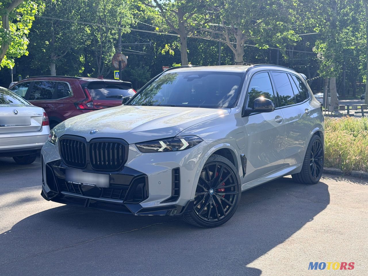 2023' BMW X5 photo #2