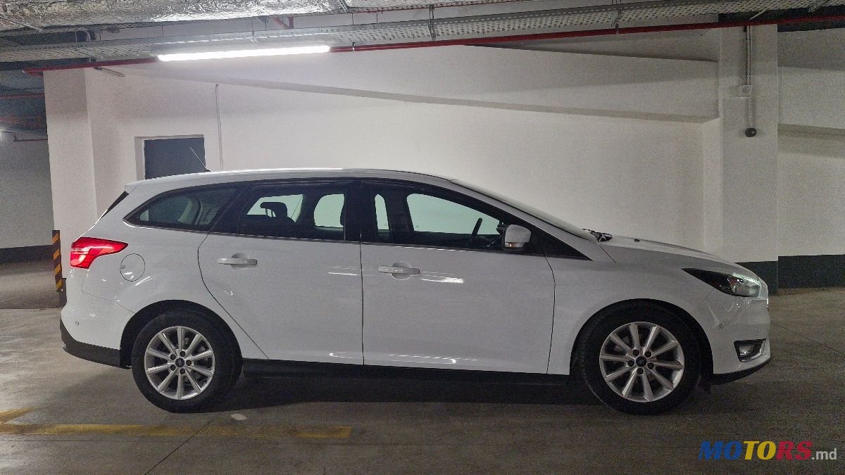 2017' Ford Focus photo #3