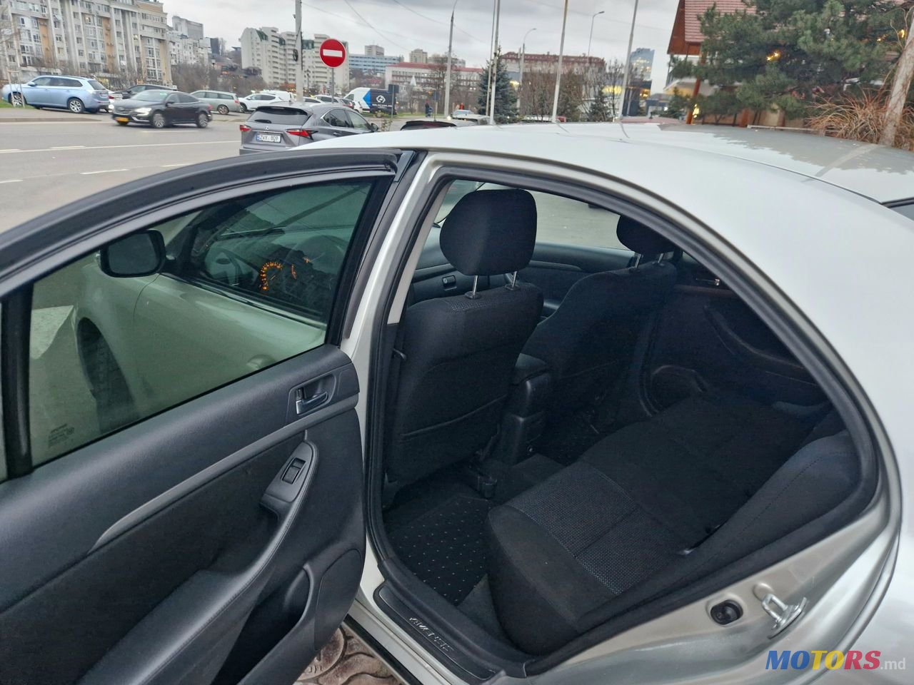 2007' Toyota Avensis photo #6