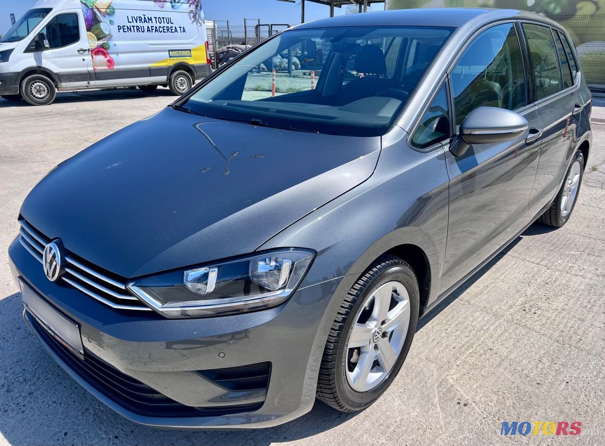 2017' Volkswagen Golf Plus photo #1