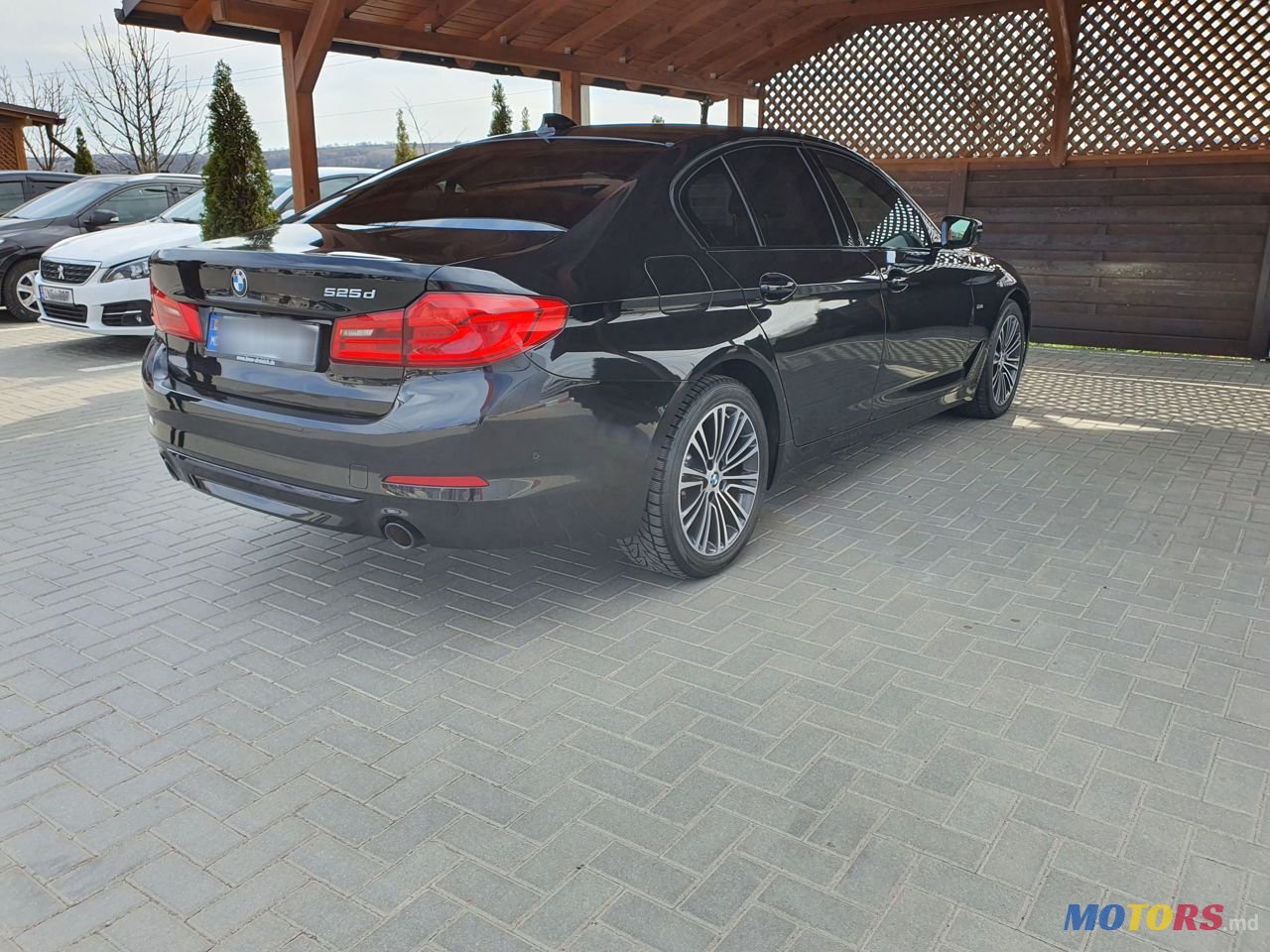 2017' BMW 5 Series photo #6