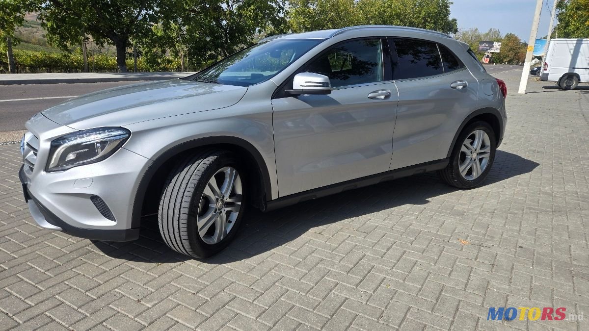 2015' Mercedes-Benz GLA photo #1