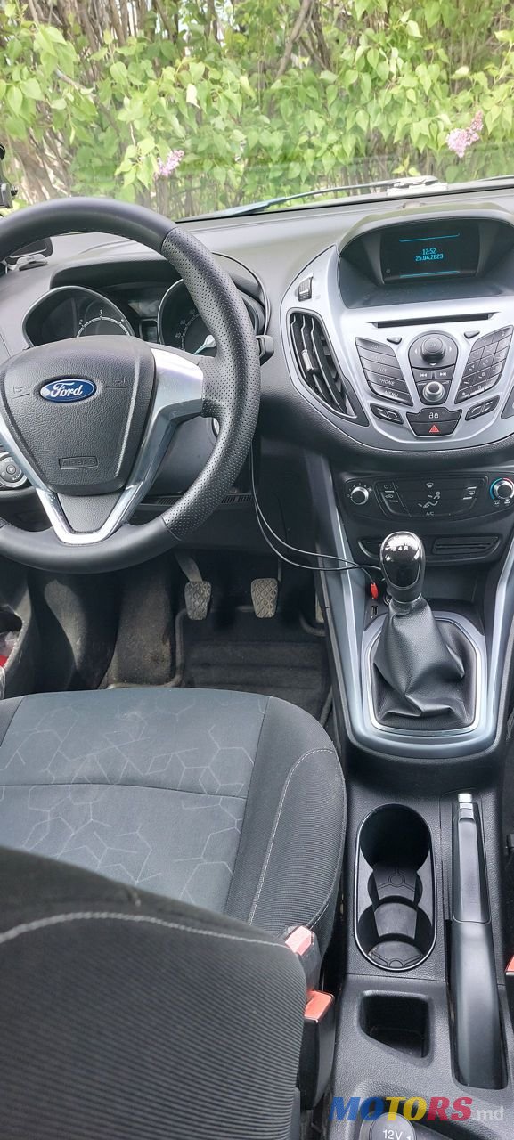 2013' Ford B-MAX photo #5