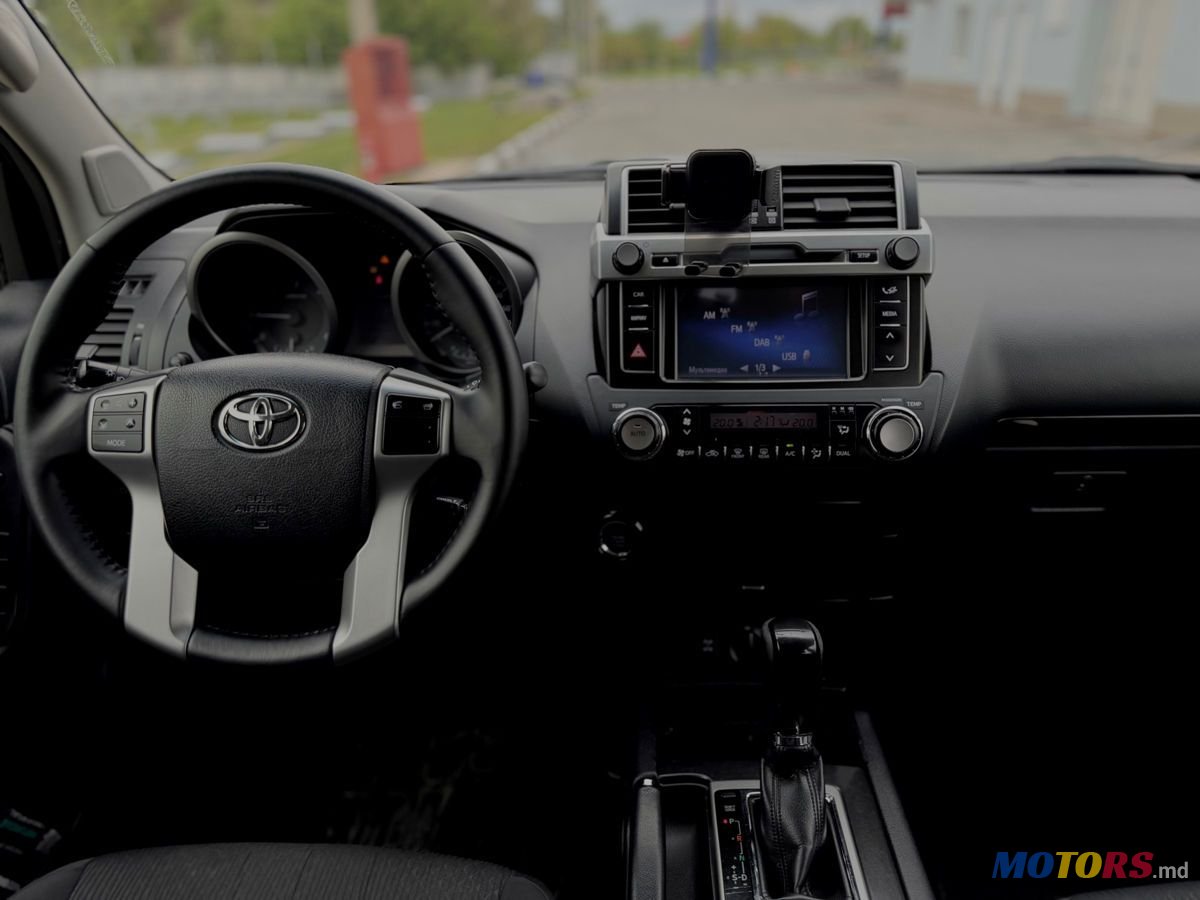 2016' Toyota Land Cruiser Prado photo #6