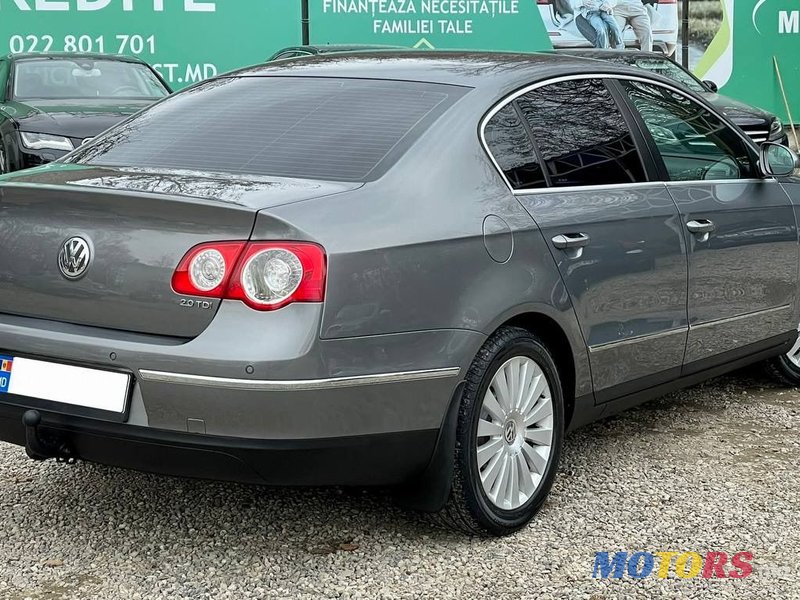 2008' Volkswagen Passat photo #3