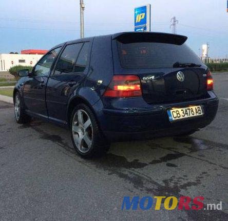 2002' Volkswagen Golf photo #1