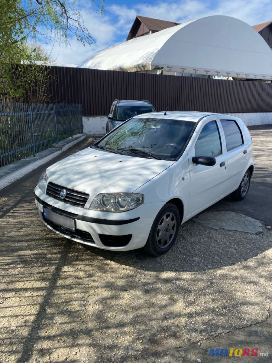 2004' Fiat Punto photo #2