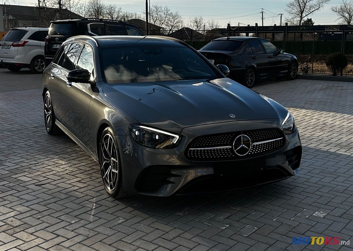 2021' Mercedes-Benz E-Class photo #1