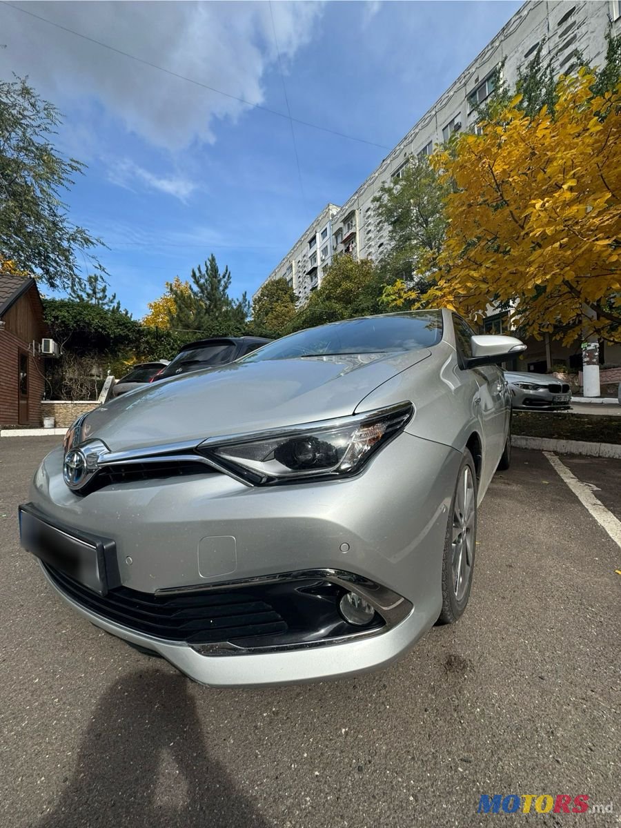 2015' Toyota Auris photo #2