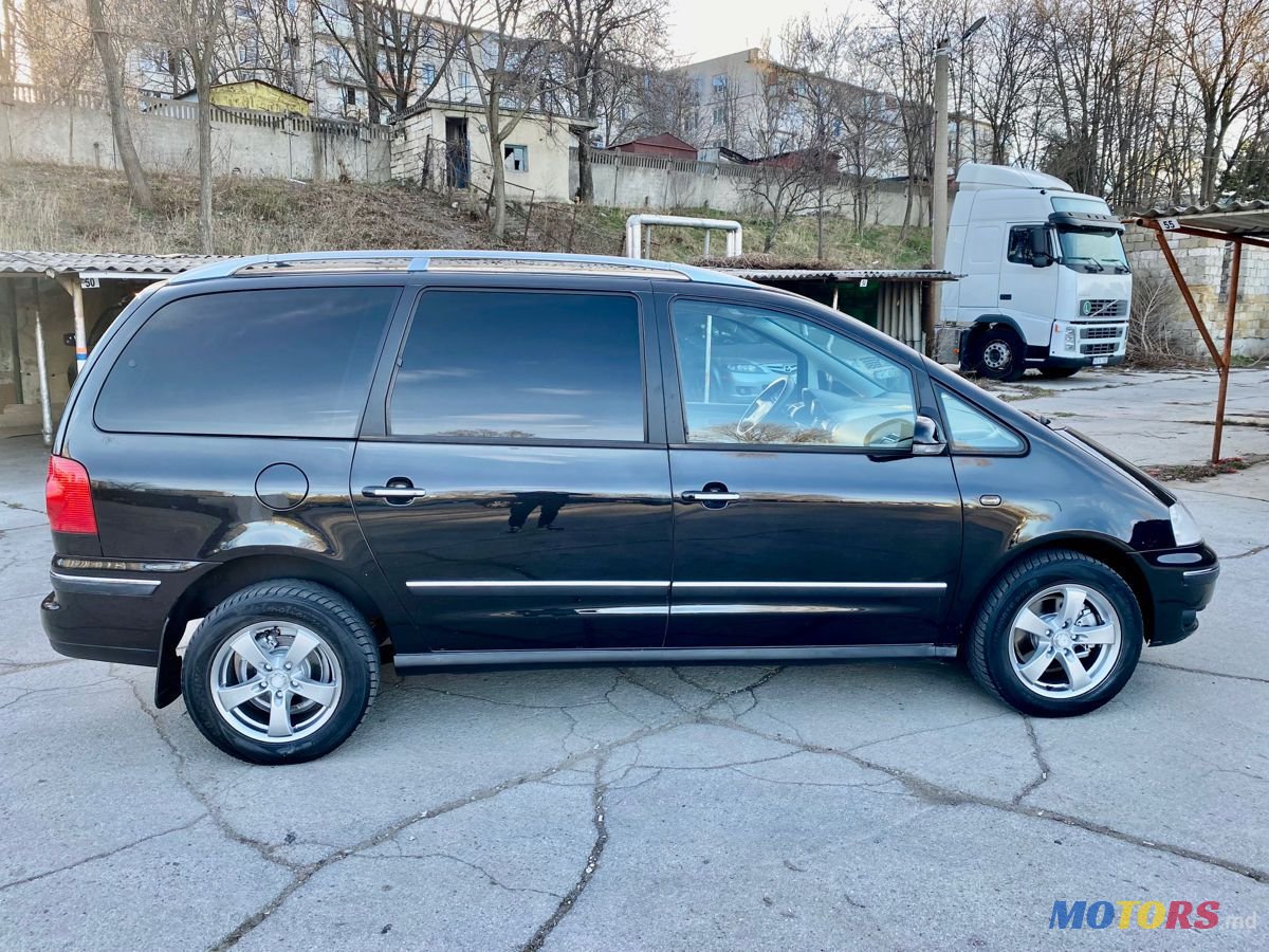 2007' Volkswagen Sharan photo #3
