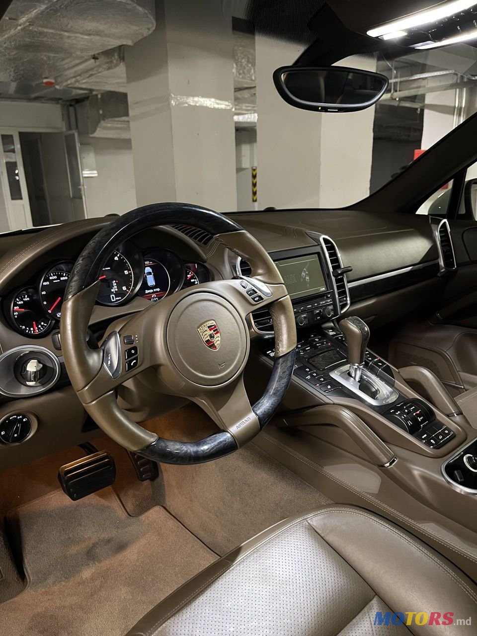 2011' Porsche Cayenne photo #6