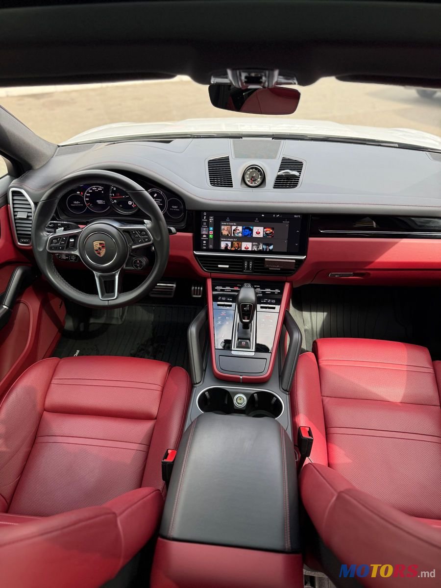 2019' Porsche Cayenne Coupe photo #5