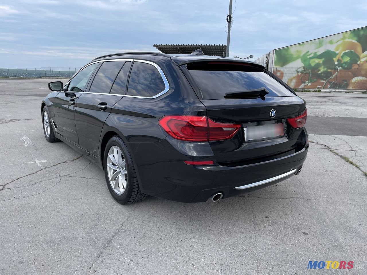 2018' BMW 5 Series photo #2