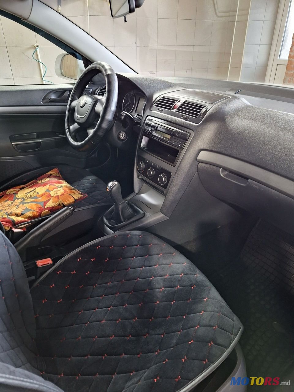 2011' Skoda Octavia photo #2