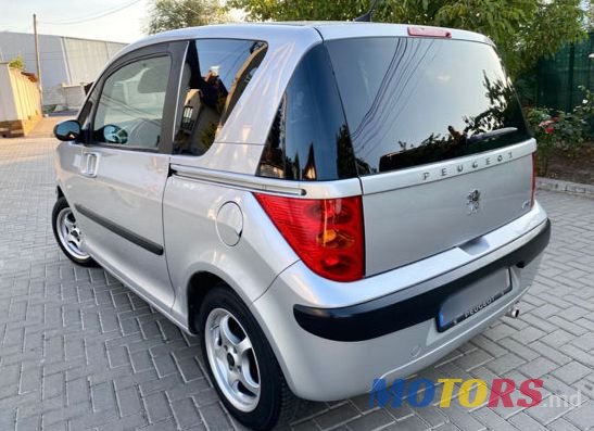 2005' Peugeot 1007 photo #6
